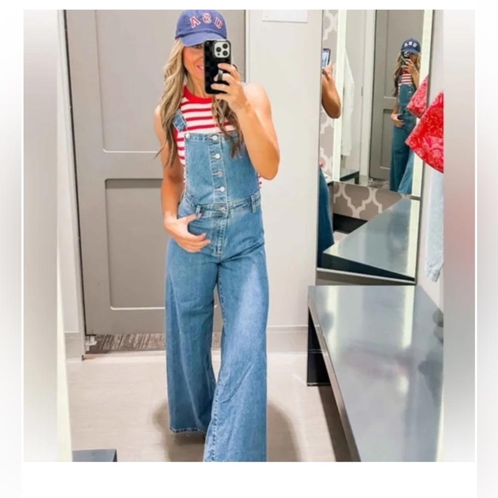 Universal Thread Light Blue Denim Wide-Leg Overalls